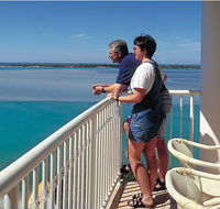 Riviere On Golden Beach - E Caravan Parks