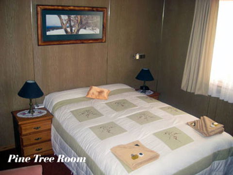 Sages' Haus B&B - E Caravan Parks 3