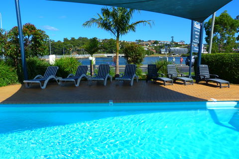 Sails Luxury Apartments - E Caravan Parks 4