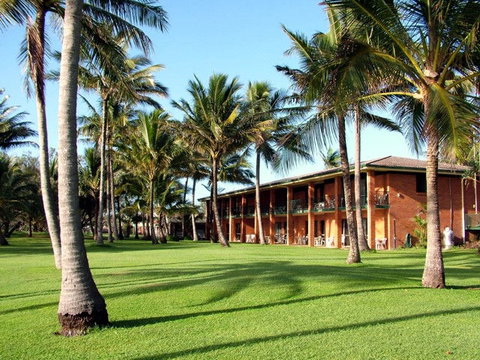 Sarina Beach Motel - E Caravan Parks 1