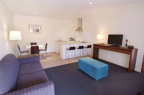 Standpipe Golf Motor Inn - E Caravan Parks 2