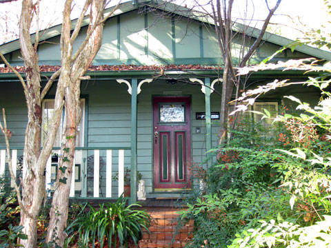 Strawberry Patch Cottage - E Caravan Parks 2