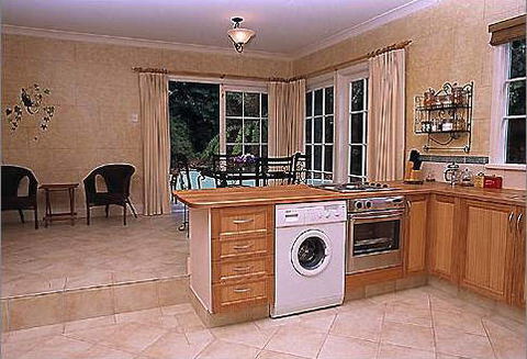 Strawberry Patch Cottage - E Caravan Parks 3