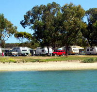 Streaky Bay Foreshore Tourist Park - E Caravan Parks