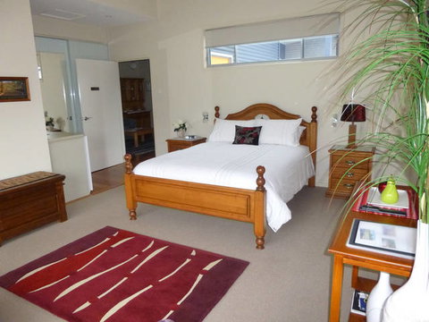 Sunrise Bed & Breakfast - E Caravan Parks 2
