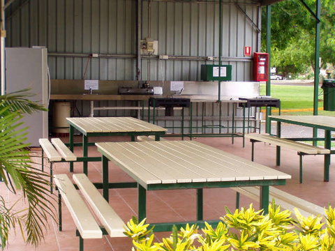 Sunset Top Tourist Park - E Caravan Parks 0