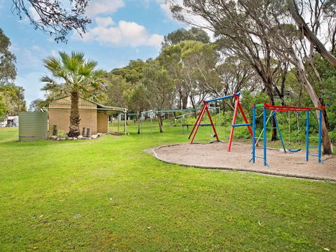Acclaim Pine Grove Holiday Park - E Caravan Parks 9