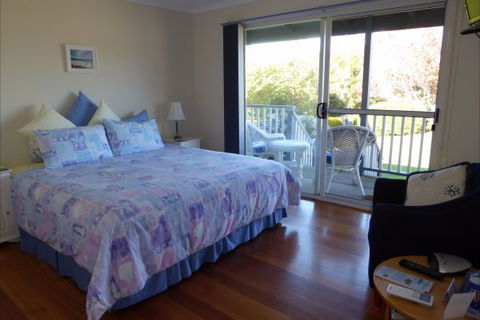 Apollo Bay Bed And Breakfast - E Caravan Parks 7