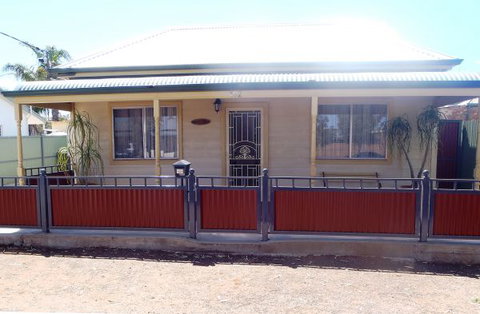 Silver Hill Townhouse - E Caravan Parks 10