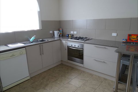 Silver Hill Townhouse - E Caravan Parks 13