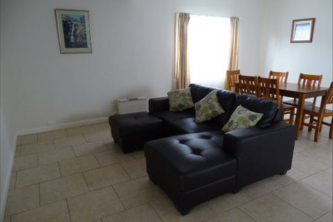 Silver Hill Townhouse - E Caravan Parks 15