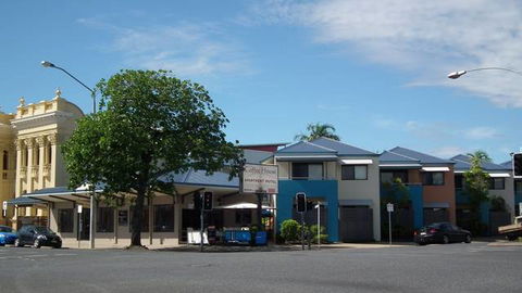 The CoffeeHouse Apartment Motel - E Caravan Parks 0