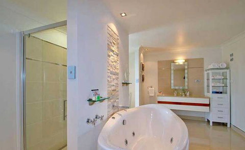 The Madsen Boutique Hotel - E Caravan Parks 3