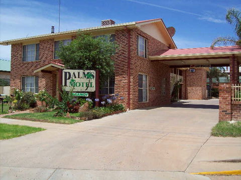 The Palms Motel - E Caravan Parks 0
