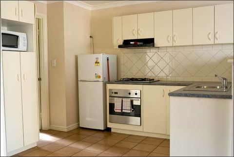 Tower Hotel Kalgoorlie - E Caravan Parks 1