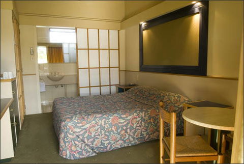 Tower Hotel Kalgoorlie - E Caravan Parks 2