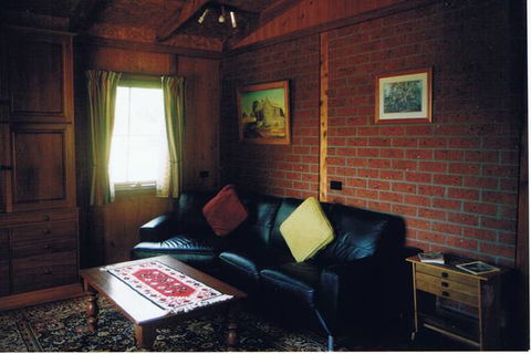 Whispering Spirit Holiday Cottages And Miniature Pony Stud - E Caravan Parks 6