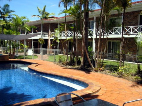 Yamba Aston Motel - E Caravan Parks 1