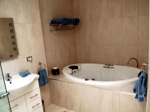 Yankalilla Bay Homestead B&B - E Caravan Parks 2