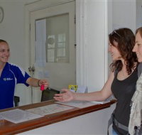 Banjos Backpackers - E Caravan Parks