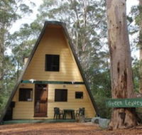 Green Leaves Cabin - E Caravan Parks