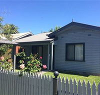 Bluebells Cottage - E Caravan Parks