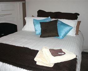 Primrose Cottage - E Caravan Parks 1