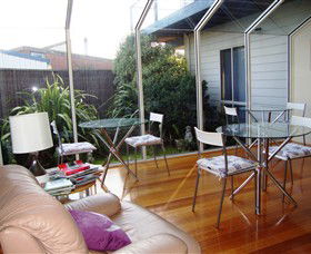 Apollo Bay Bed And Breakfast - E Caravan Parks 1