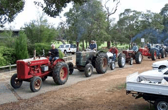 Hugh Manning Tractor  Machinery Museum - E Caravan Parks