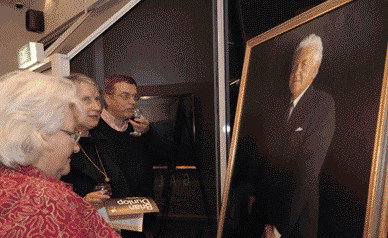 Walker Street Gallery - E Caravan Parks 3