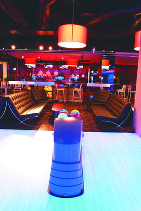 Strike Bowling Bar - EQ - E Caravan Parks 3