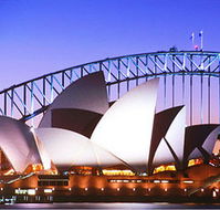 Sydney Opera House - E Caravan Parks
