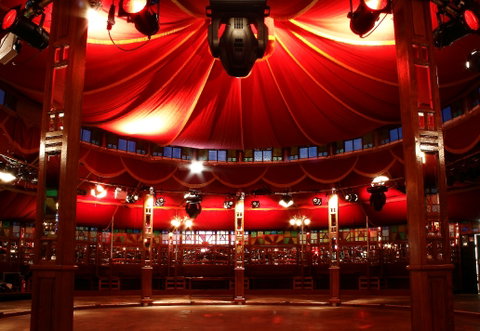 Wonderland Under The Melbourne Star - E Caravan Parks 2
