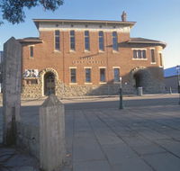 Albany Courthouse - E Caravan Parks