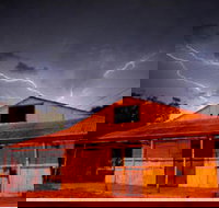 Red Dirt Photographic Gallery - E Caravan Parks