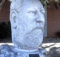 Sir John Forrest Monument - E Caravan Parks