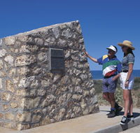 Potshot Monument - E Caravan Parks