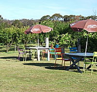 Cerise Brook Orchard  Family Golf - E Caravan Parks