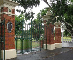 Yeronga Memorial Park - E Caravan Parks 0