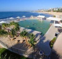 Kings Beach - Beachfront Salt Water Pool - E Caravan Parks