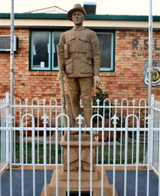 Soldier Statue Memorial, Chinchilla - E Caravan Parks 0