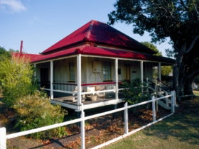 Mayes Cottage Museum - E Caravan Parks 0