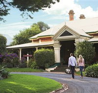 Historical Walk Through Russell Street - E Caravan Parks