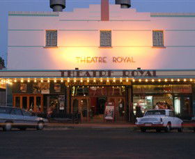Theatre Royal - E Caravan Parks 0