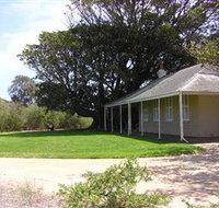 Black Rock House - E Caravan Parks