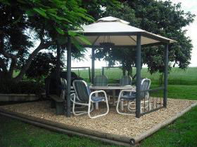 Vintners Secret Vineyard, Cellar Door And Cafe - E Caravan Parks 1