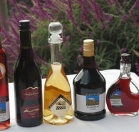 Hartzview Vineyard Heritage Pickers Hut Village - E Caravan Parks