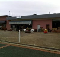 Ross Relics Yass - E Caravan Parks