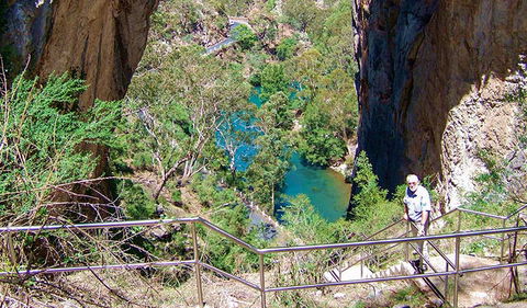 Carlotta Arch Walking Track - E Caravan Parks 0