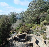 Country Charm Discovery Tours - E Caravan Parks